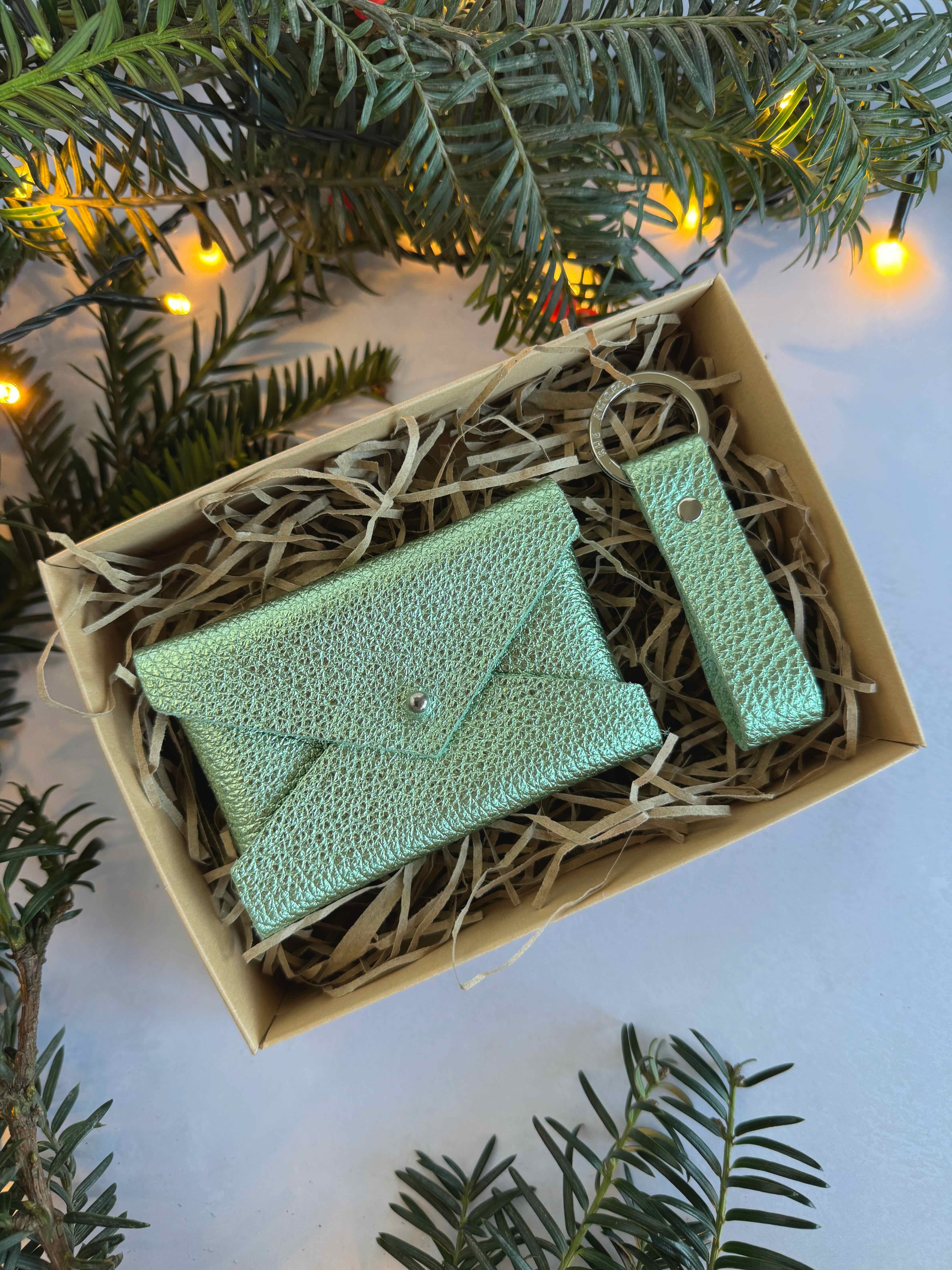 Beautiful Gifts Under £25 That Feel Luxury